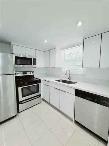 9375 Fontainebleau Boulevard Miami FL 33172