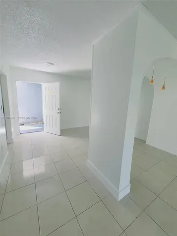 9375 Fontainebleau Boulevard Miami FL 33172