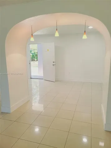 9375 Fontainebleau Boulevard Miami FL 33172