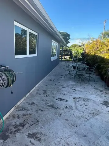 6900 SW 22nd Street Miami FL 33155