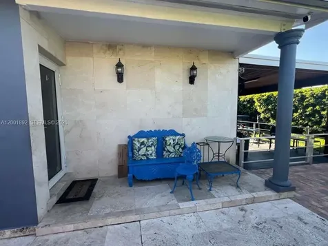 6900 SW 22nd Street Miami FL 33155