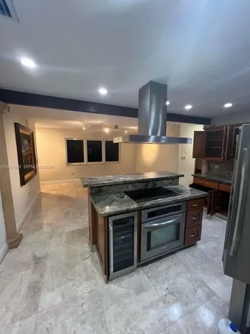 6900 SW 22nd Street Miami FL 33155