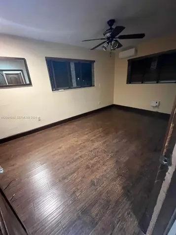 6900 SW 22nd Street Miami FL 33155
