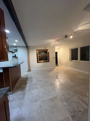 6900 SW 22nd Street Miami FL 33155