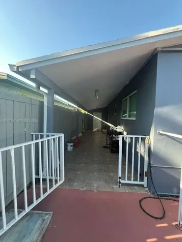6900 SW 22nd Street Miami FL 33155