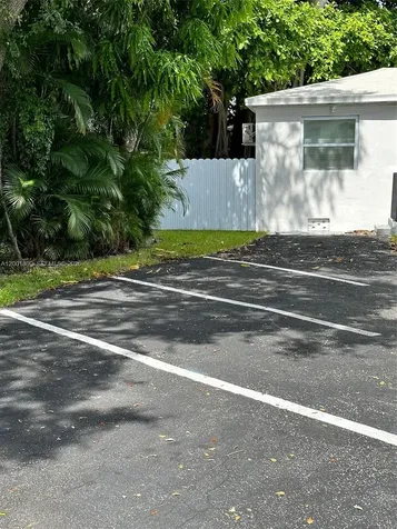 12906 NE 6th Avenue North Miami FL 33161