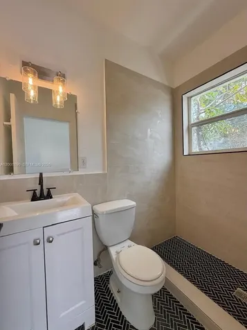 12906 NE 6th Avenue North Miami FL 33161