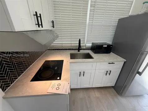12906 NE 6th Avenue North Miami FL 33161