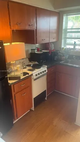 2225 NE 123rd Street North Miami FL 33181