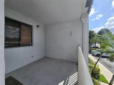 310 Racquet Club Road Weston FL 33326