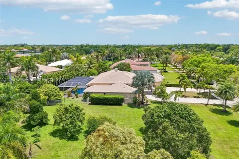 13457 Majestic Way Cooper City FL 33330