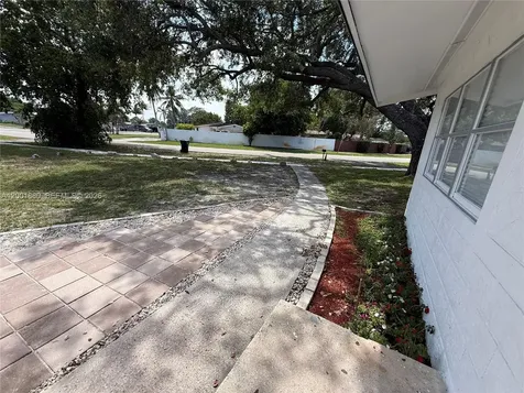 1606 NW 12th Avenue Fort Lauderdale FL 33311