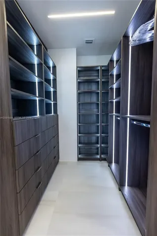 3600 Mystic Pointe Drive Aventura FL 33180