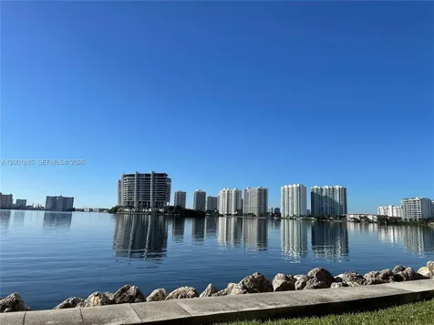 3600 Mystic Pointe Drive Aventura FL 33180