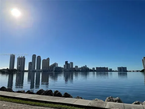 3600 Mystic Pointe Drive Aventura FL 33180