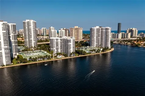3600 Mystic Pointe Drive Aventura FL 33180