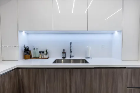3600 Mystic Pointe Drive Aventura FL 33180