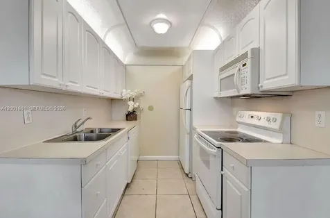 1020 Exeter B Boca Raton FL 33434