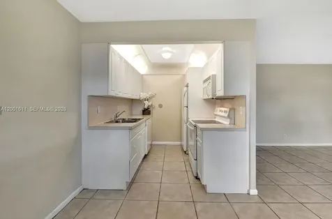 1020 Exeter B Boca Raton FL 33434