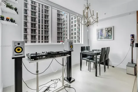 253 NE 2nd Street Miami FL 33132
