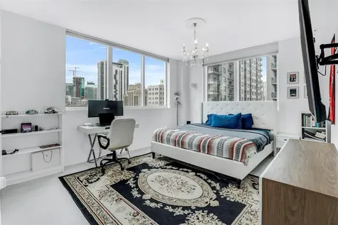 253 NE 2nd Street Miami FL 33132