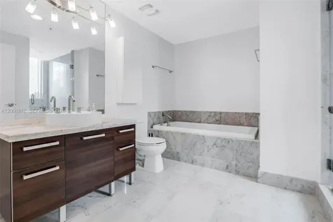 253 NE 2nd Street Miami FL 33132