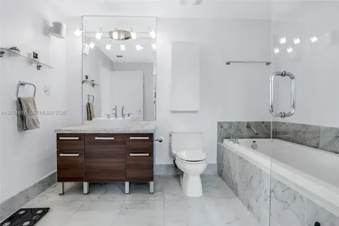 253 NE 2nd Street Miami FL 33132