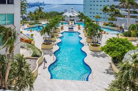 253 NE 2nd Street Miami FL 33132