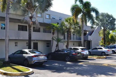 220 NW 87th Avenue Miami FL 33172