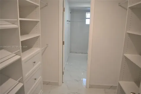 220 NW 87th Avenue Miami FL 33172