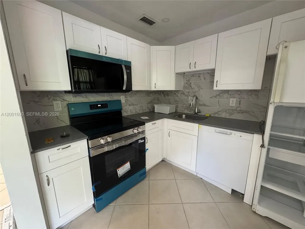 700 Layne Boulevard Hallandale Beach FL 33009
