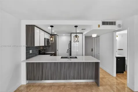 600 NE 36th Street Miami FL 33137