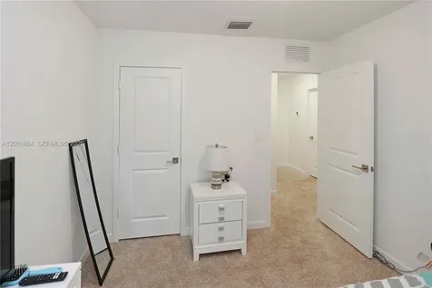 2432 SE 10th Court Homestead FL 33035