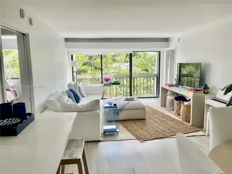 255 Galen Drive Key Biscayne FL 33149