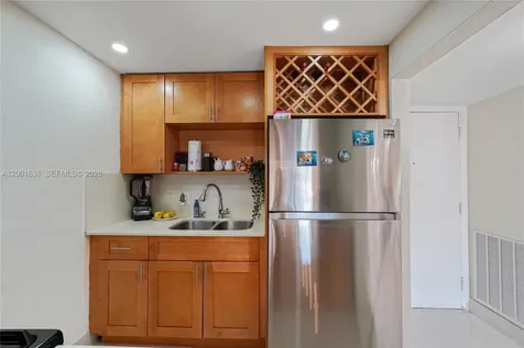 1305 W 53rd Street Hialeah FL 33012