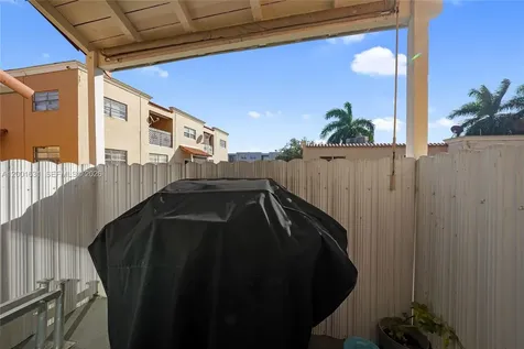1305 W 53rd Street Hialeah FL 33012
