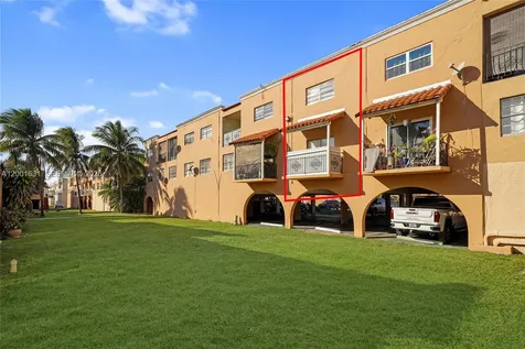 1305 W 53rd Street Hialeah FL 33012