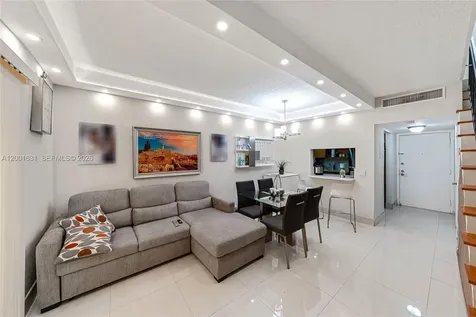 1305 W 53rd Street Hialeah FL 33012