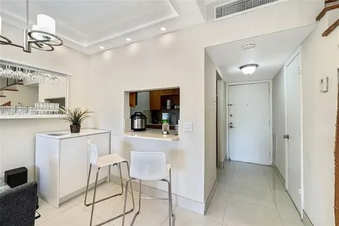1305 W 53rd Street Hialeah FL 33012