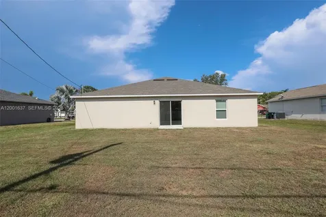 2352 SE Surrey Place Port St. Lucie FL 34952