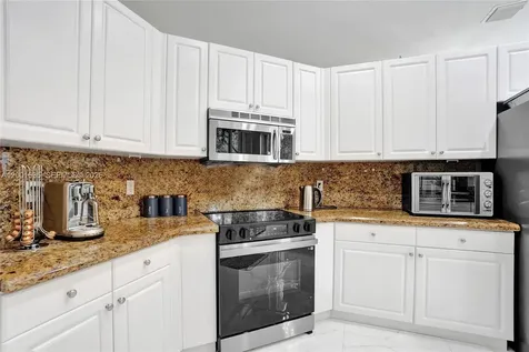 4286 NW 42nd Terrace Coconut Creek FL 33073