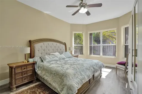 4286 NW 42nd Terrace Coconut Creek FL 33073