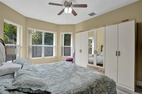 4286 NW 42nd Terrace Coconut Creek FL 33073