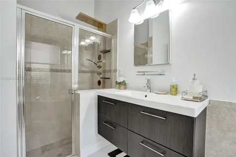 4286 NW 42nd Terrace Coconut Creek FL 33073