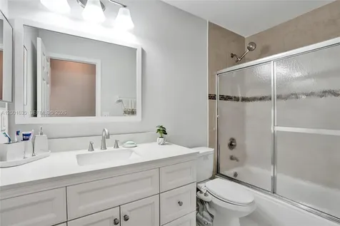 4286 NW 42nd Terrace Coconut Creek FL 33073