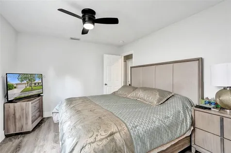 4286 NW 42nd Terrace Coconut Creek FL 33073