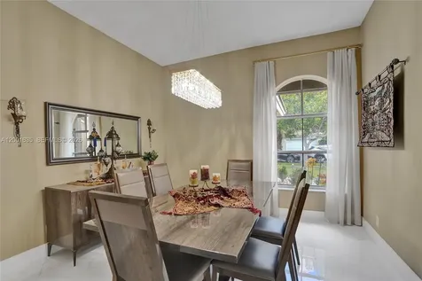 4286 NW 42nd Terrace Coconut Creek FL 33073