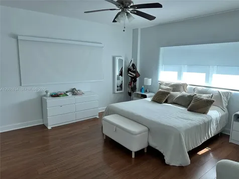 15051 Royal Oaks Lane North Miami FL 33181