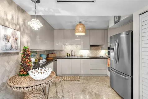 55 Ocean Lane Drive Key Biscayne FL 33149