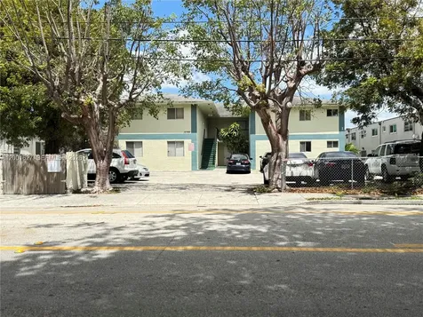 10765 SW 4th Street Sweetwater FL 33174